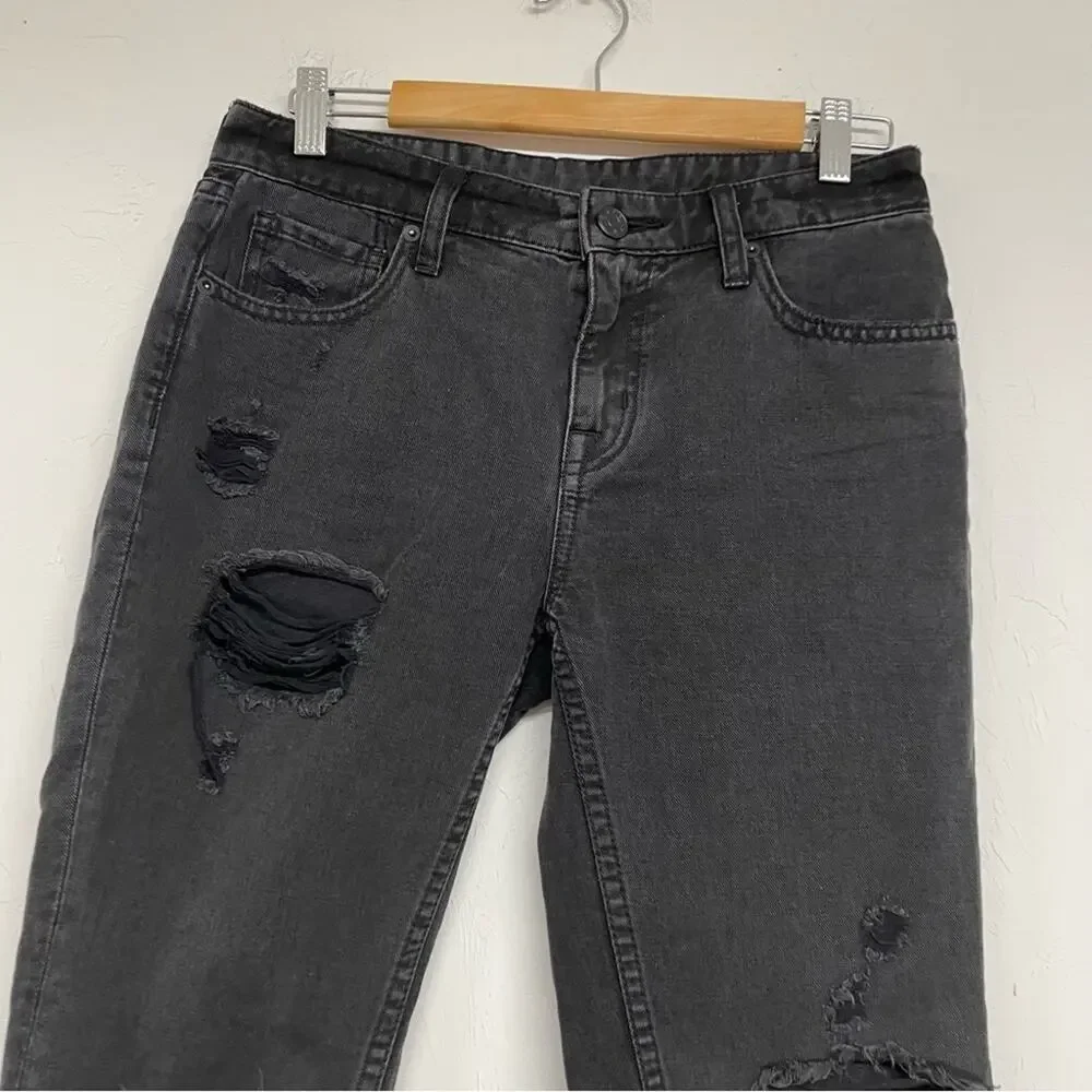 BDG Urban Outfitters Black Distressed Slim Boyfriend Low Rise Womens Jeans 26
